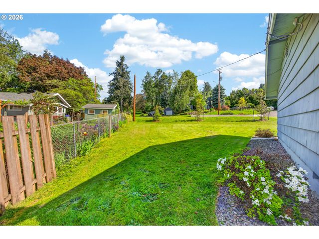 4934 Se Malden Dr, Portland, OR 97206