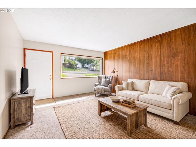 4934 Se Malden Dr, Portland, OR 97206