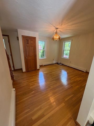 35 Houde St, Marlborough, MA 01752