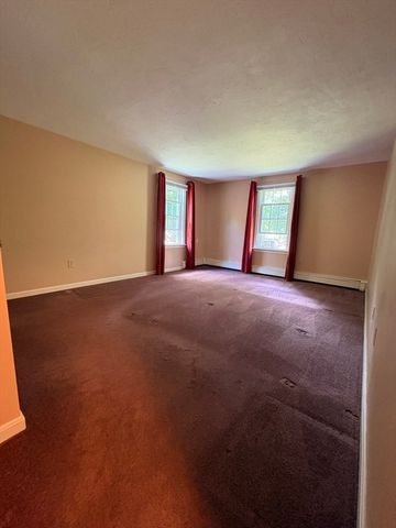 35 Houde St, Marlborough, MA 01752