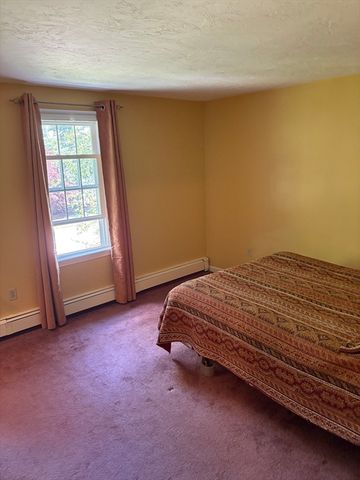 35 Houde St, Marlborough, MA 01752