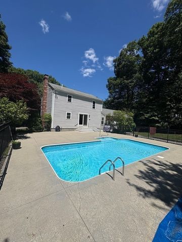 35 Houde St, Marlborough, MA 01752