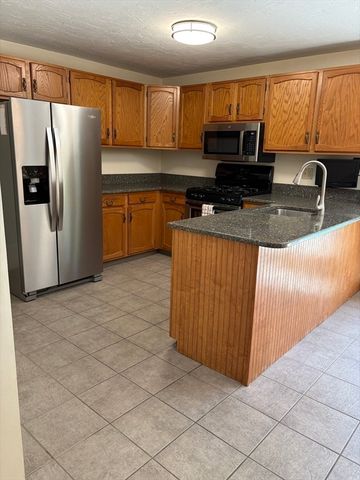 35 Houde St, Marlborough, MA 01752