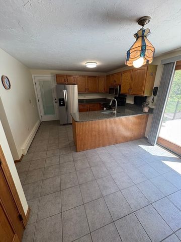 35 Houde St, Marlborough, MA 01752