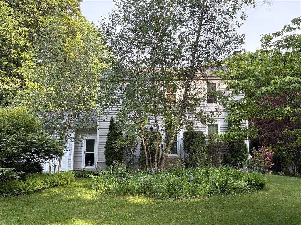 35 Houde St, Marlborough, MA 01752