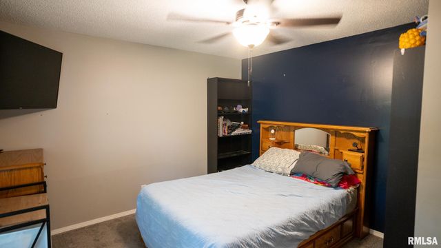 5209 CARLTON Drive, Springfield, IL 62703