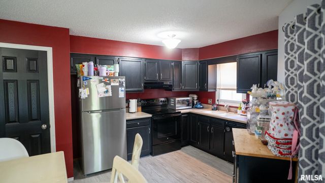 5209 CARLTON Drive, Springfield, IL 62703