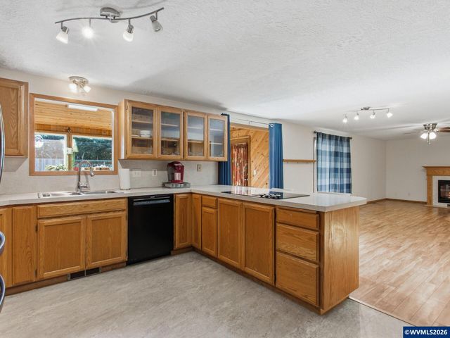 4554 Jan Ree Dr NE, Salem, OR 97305