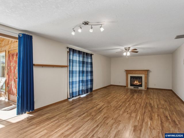 4554 Jan Ree Dr NE, Salem, OR 97305