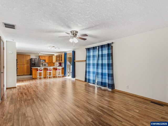 4554 Jan Ree Dr NE, Salem, OR 97305