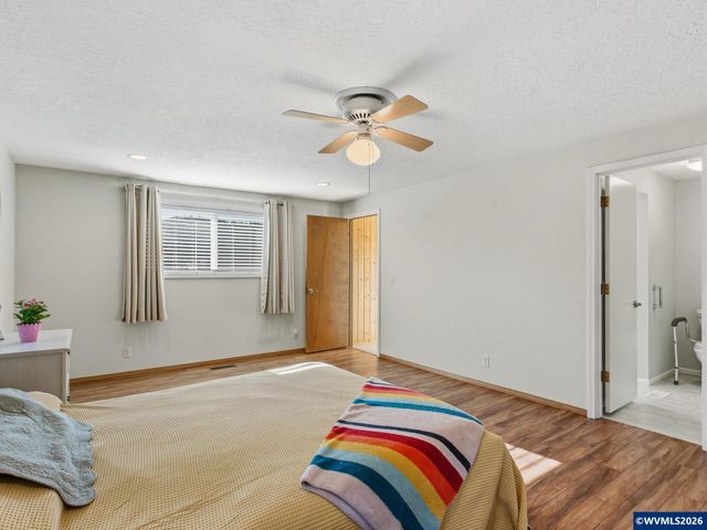 4554 Jan Ree Dr NE, Salem, OR 97305