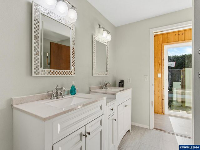 4554 Jan Ree Dr NE, Salem, OR 97305