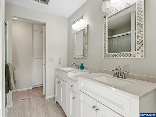 4554 Jan Ree Dr NE, Salem, OR 97305