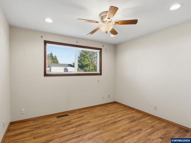 4554 Jan Ree Dr NE, Salem, OR 97305