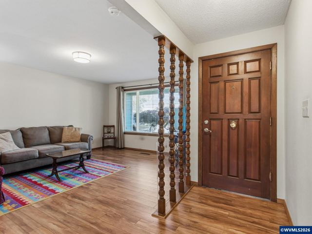 4554 Jan Ree Dr NE, Salem, OR 97305