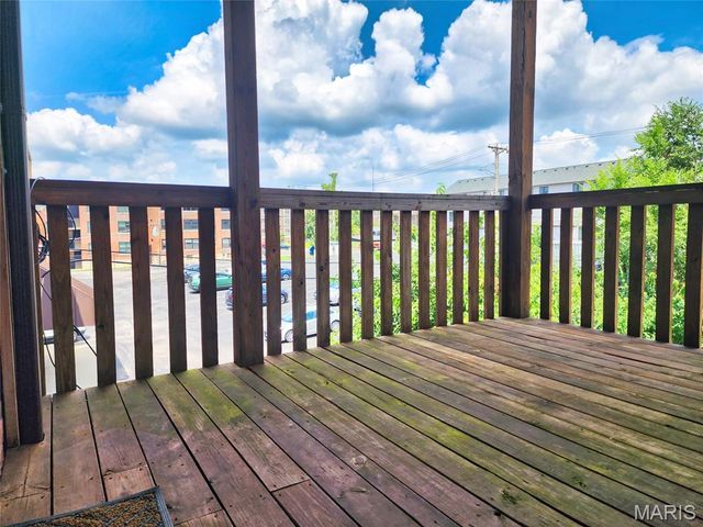 5567 Pershing Avenue 2W, St Louis, MO 63112