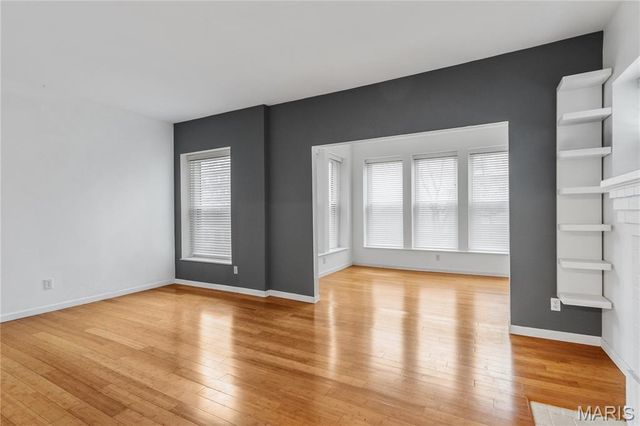 5567 Pershing Avenue 2W, St Louis, MO 63112