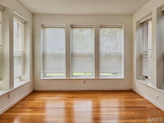 5567 Pershing Avenue 2W, St Louis, MO 63112