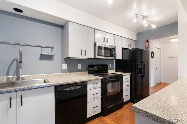 5567 Pershing Avenue 2W, St Louis, MO 63112