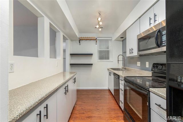 5567 Pershing Avenue 2W, St Louis, MO 63112