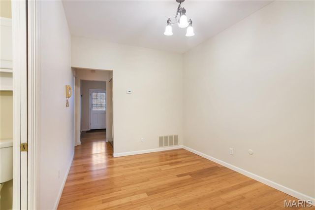 5567 Pershing Avenue 2W, St Louis, MO 63112
