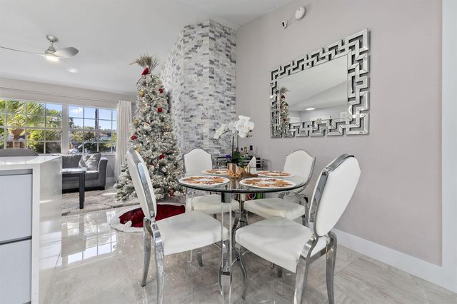 2471 SE Leithgow Street, Port St. Lucie, FL 34952