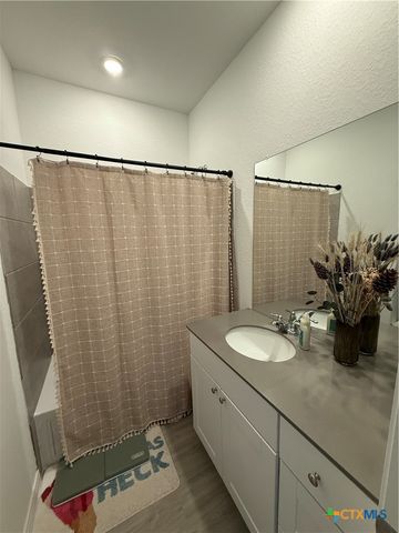 12915 Sage, St Hedwig, TX 78152