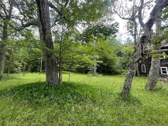 477 Mohawk Trl, Florida, MA 01343