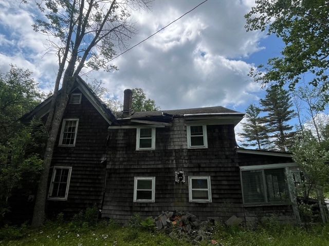 477 Mohawk Trl, Florida, MA 01343