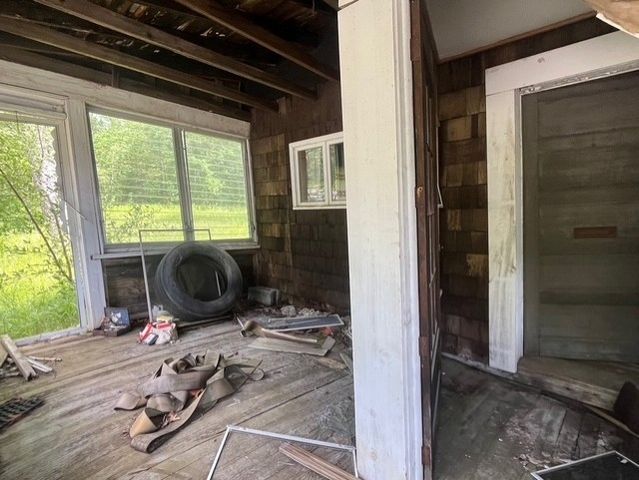 477 Mohawk Trl, Florida, MA 01343