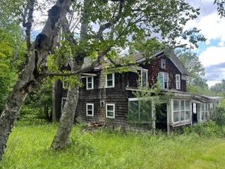 477 Mohawk Trl, Florida, MA 01343