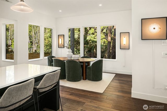 10620 NE 28th Place, Bellevue, WA 98004