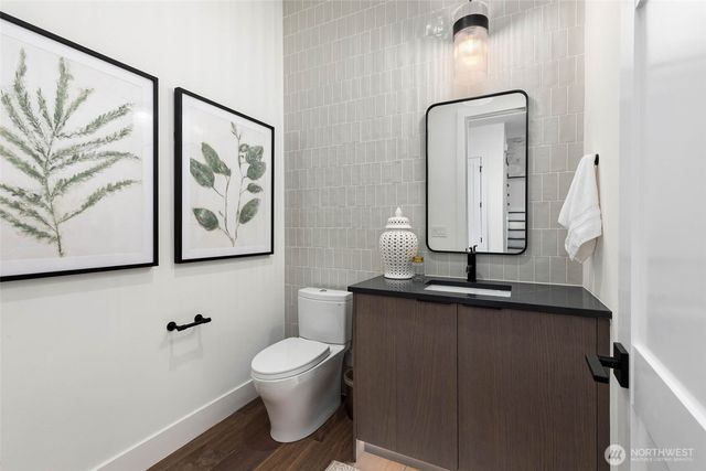 10620 NE 28th Place, Bellevue, WA 98004