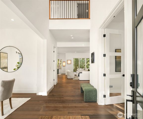 10620 NE 28th Place, Bellevue, WA 98004