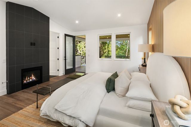 10620 NE 28th Place, Bellevue, WA 98004