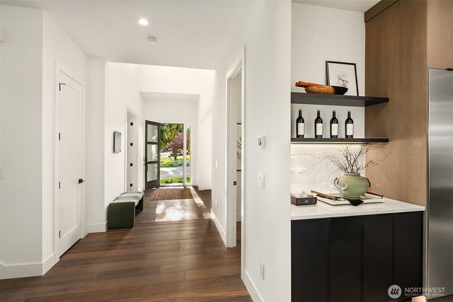 10620 NE 28th Place, Bellevue, WA 98004