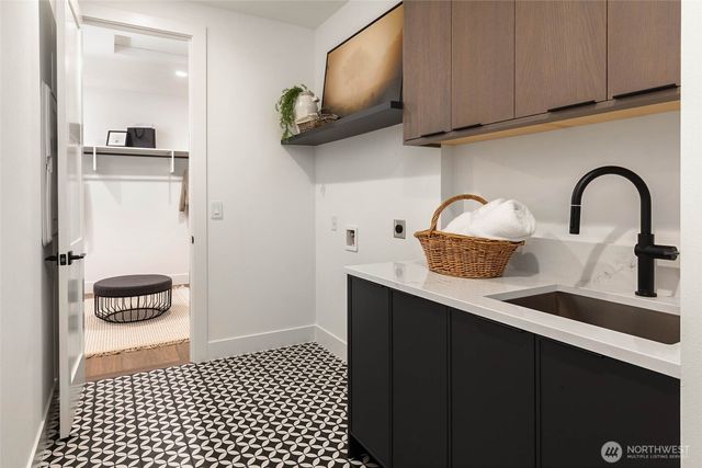 10620 NE 28th Place, Bellevue, WA 98004