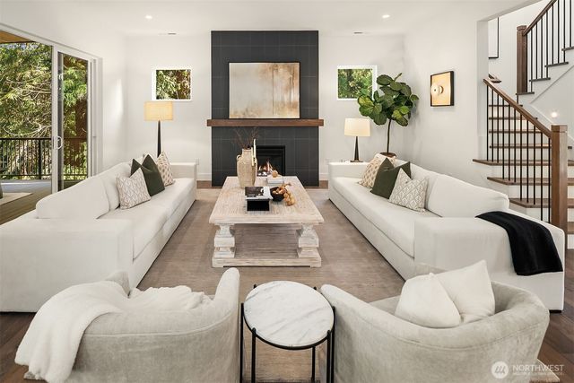 10620 NE 28th Place, Bellevue, WA 98004