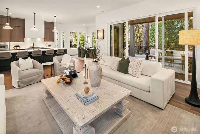 10620 NE 28th Place, Bellevue, WA 98004