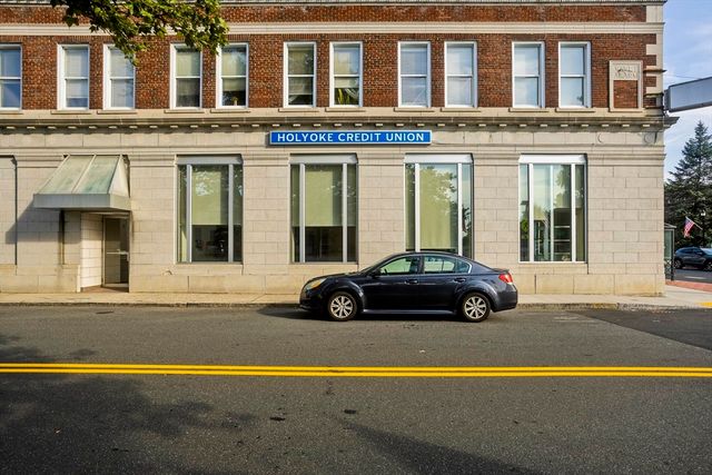 10 Central St, West Springfield, MA 01089