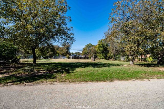 208 Pecan Street, Clyde, TX 79510
