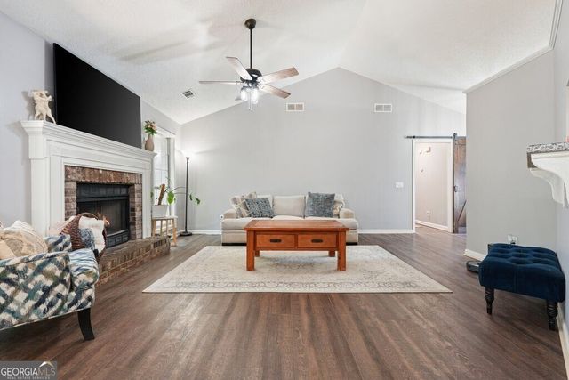 1372 Towne Harbor Trail, Woodstock, GA 30189