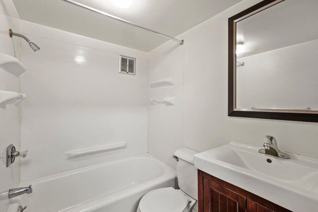 2810 Milwaukee Street, Madison, WI 53704