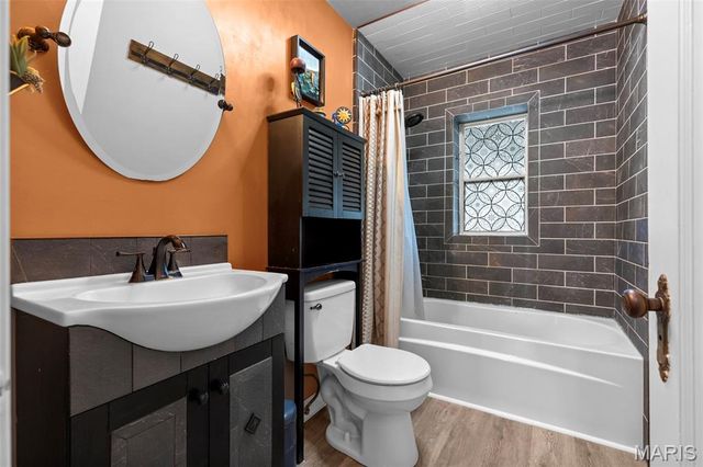 7258 Mackenzie Road, Affton, MO 63123