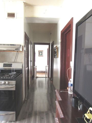 5045 S Hoyne Avenue, Chicago, IL 60609