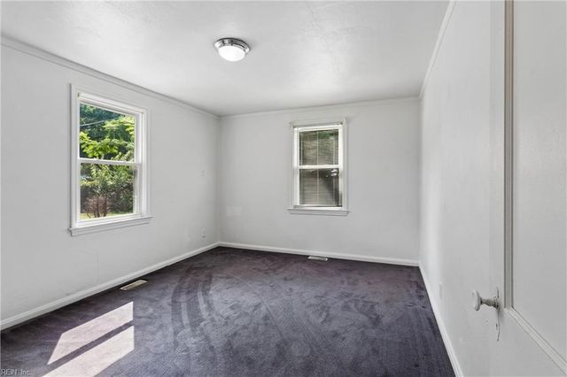 5928 Andrew PL, Newport News, VA 23605