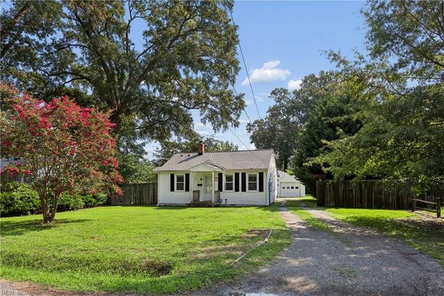 5928 Andrew PL, Newport News, VA 23605