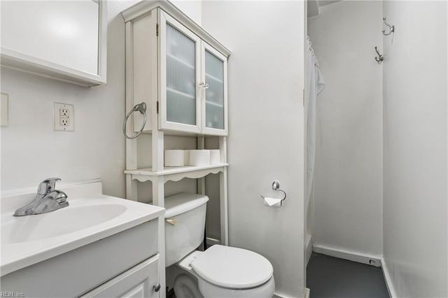 5928 Andrew PL, Newport News, VA 23605