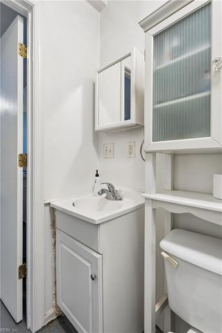 5928 Andrew PL, Newport News, VA 23605