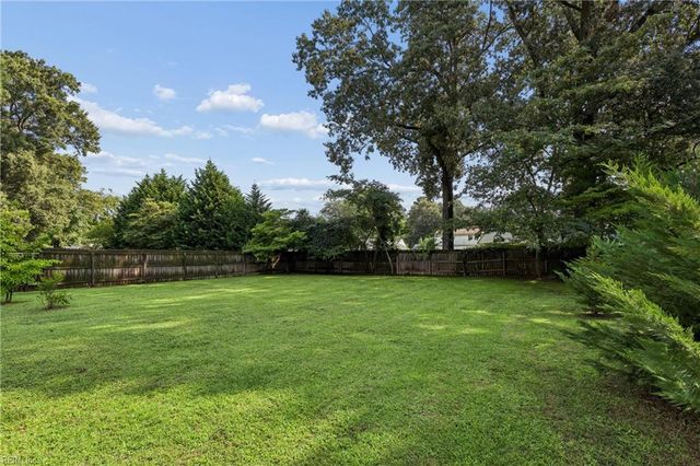 5928 Andrew PL, Newport News, VA 23605